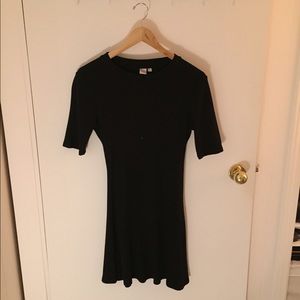 Minimalist Cotton Half Sleeve Dress